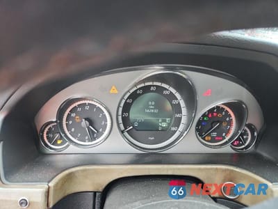 Zdjęcie 9 z 11 samochodu: 2011 MERCEDES-BENZ E 350 4MATIC VIN:WDDHF8HB8BA328520 - miniatura