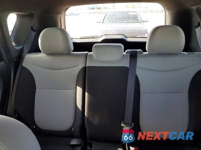 Zdjęcie 10 z 12 samochodu: 2017 KIA SOUL BASE VIN:KNDJN2A25H7462476 - miniatura