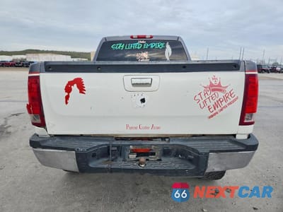 Zdjęcie 6 z 13 samochodu: 2008 GMC SIERRA K1500 VIN:3GTEK13J68G312745 - miniatura