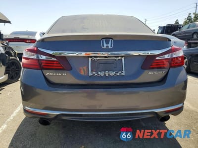 Zdjęcie 6 z 12 samochodu: 2017 HONDA ACCORD SPORT VIN:1HGCR2F52HA248436 - miniatura