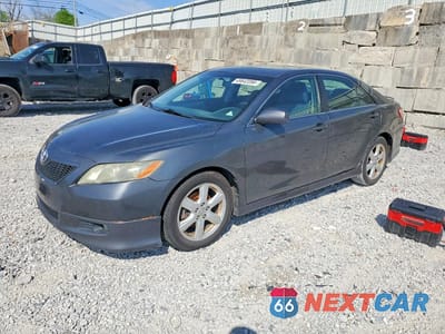 2007 TOYOTA CAMRY SE 4T1BE46K57U641671 - główne zdjęcie licytacji z USA - miniatura