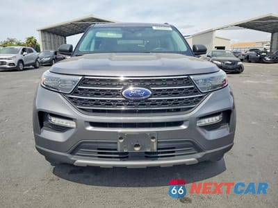 Piąte zdjęcie samochodu w środku: 2021 FORD EXPLORER XLT VIN:1FMSK8DH6MGA41615 - miniatura