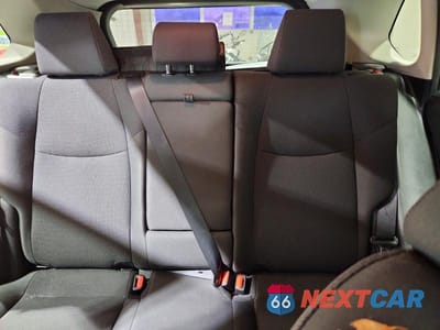 Zdjęcie 10 z 13 samochodu: 2019 TOYOTA RAV4 LE VIN:2T3G1RFV4KC021694 - miniatura