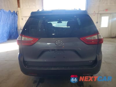 Zdjęcie 6 z 13 samochodu: 2018 TOYOTA SIENNA LE VIN:5TDKZ3DC0JS954461 - miniatura