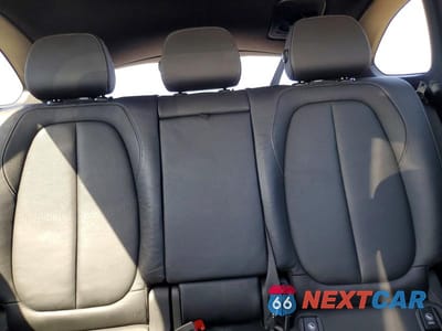 Zdjęcie 10 z 13 samochodu: 2018 BMW X1 SDRIVE28I VIN:WBXHU7C37J5L09784 - miniatura