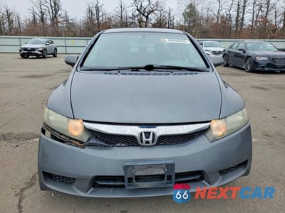 Piąte zdjęcie samochodu w środku: 2009 HONDA CIVIC LX VIN:2HGFA16559H366742 - miniatura