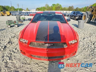 Piąte zdjęcie samochodu w środku: 2011 FORD MUSTANG VIN:1ZVBP8AM6B5153134 - miniatura