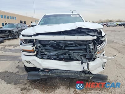 Piąte zdjęcie samochodu w środku: 2017 CHEVROLET SILVERADO K1500 LT VIN:3GCUKREC4HG286798 - miniatura