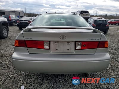 Zdjęcie 6 z 11 samochodu: 2001 TOYOTA CAMRY LE VIN:4T1BG22K21U105143 - miniatura