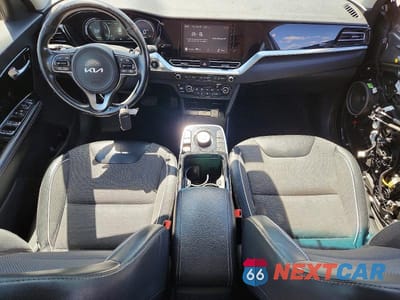 Zdjęcie 8 z 12 samochodu: 2022 KIA NIRO EV S VIN:KNDCC3LG6N5159744 - miniatura