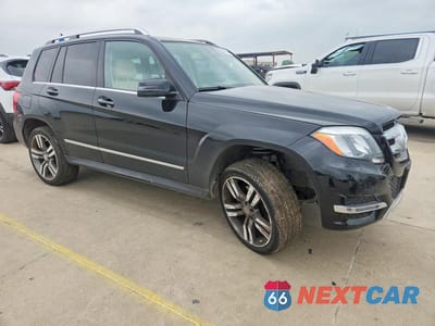 Czwarte zdjęcie samochodu z boku: 2015 MERCEDES-BENZ GLK 350 VIN:WDCGG5HBXFG394534 - miniatura