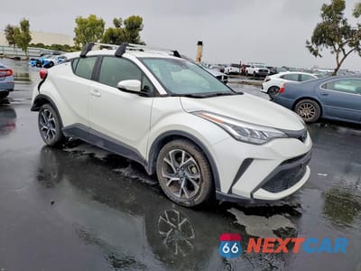 Czwarte zdjęcie samochodu z boku: 2021 TOYOTA C-HR XLE VIN:JTNKHMBX1M1115883 - miniatura