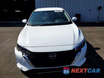 Piąte zdjęcie samochodu w środku: 2025 NISSAN SENTRA S VIN:3N1AB8BV3SY416142 - miniatura