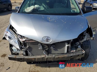 Zdjęcie 12 z 14 samochodu: 2015 TOYOTA SIENNA L 7-PASSENGER VIN:5TDZK3DCXFS635532 - miniatura