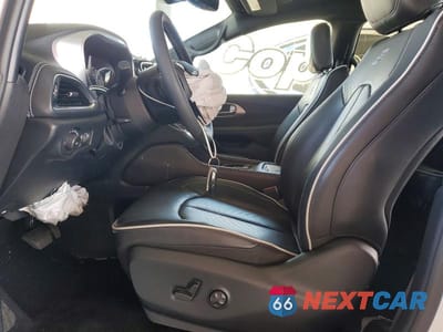 Zdjęcie 7 z 13 samochodu: 2025 CHRYSLER PACIFICA LIMITED VIN:2C4RC1GG3SR564936 - miniatura