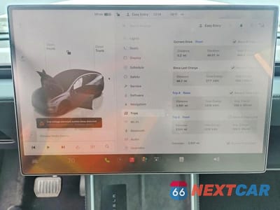 Zdjęcie 9 z 12 samochodu: 2026 TESLA MODEL Y VIN:7SAYGDEE5TA632962 - miniatura