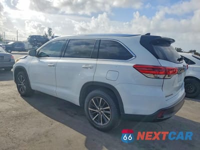 Drugie zdjęcie samochodu z przodu: 2017 TOYOTA HIGHLANDER XLE VIN:5TDKZRFH6HS203404 - miniatura