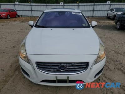 Piąte zdjęcie samochodu w środku: 2013 VOLVO S60 T5 VIN:YV1612FS1D1226585 - miniatura