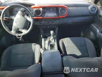 Zdjęcie 8 z 12 samochodu: 2019 TOYOTA TACOMA TRD SPORT VIN:3TMCZ5AN4KM221675 - miniatura