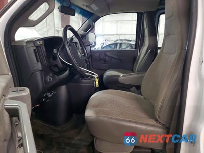 Zdjęcie 7 z 12 samochodu: 2020 CHEVROLET EXPRESS 2500 CARGO DELIVERY VAN VIN:1GCWGAFP6L1266220 - miniatura