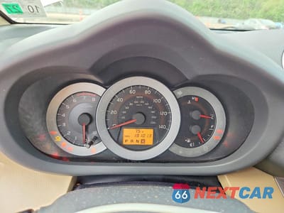Zdjęcie 9 z 13 samochodu: 2011 TOYOTA RAV4 BASE VIN:JTMZF4DV8B5040531 - miniatura