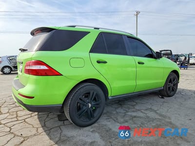 Trzecie zdjęcie samochodu z tyłu: 2015 MERCEDES-BENZ ML 350 4MATIC VIN:4JGDA5HB2FA444593 - miniatura