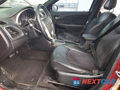 Zdjęcie 7 z 12 samochodu: 2012 CHRYSLER 200 S VIN:1C3CCBHG7CN210298 - miniatura