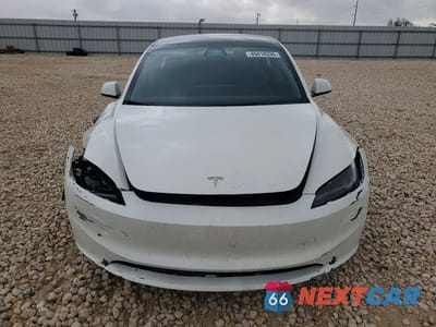 Piąte zdjęcie samochodu w środku: 2024 TESLA MODEL 3 VIN:5YJ3E1EA4RF865901 - miniatura