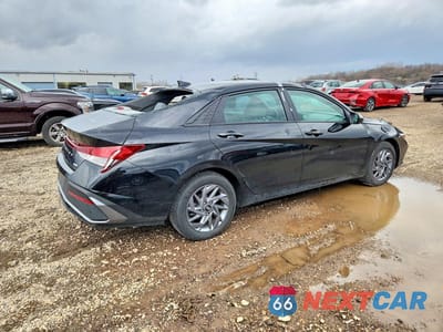 Trzecie zdjęcie samochodu z tyłu: 2024 HYUNDAI ELANTRA HYBRID BLUE VIN:KMHLM4DJ2RU094623 - miniatura
