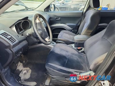 Zdjęcie 7 z 13 samochodu: 2007 MITSUBISHI OUTLANDER ES VIN:JA4MS31X77Z003843 - miniatura