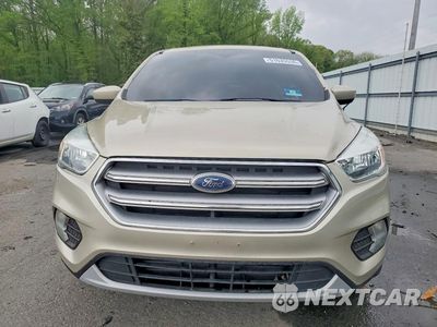 Piąte zdjęcie samochodu w środku: 2017 FORD ESCAPE SE VIN:1FMCU0GD3HUC47457 - miniatura