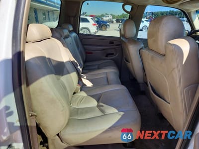 Zdjęcie 11 z 14 samochodu: 2004 CHEVROLET SUBURBAN K1500 VIN:3GNFK16Z14G313437 - miniatura