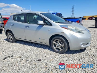Czwarte zdjęcie samochodu z boku: 2012 NISSAN LEAF SV VIN:JN1AZ0CP0CT022685 - miniatura