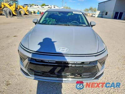 Piąte zdjęcie samochodu w środku: 2024 HYUNDAI SONATA SEL VIN:KMHL64JA9RA407540 - miniatura