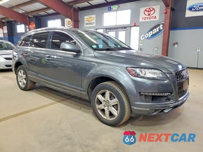 Czwarte zdjęcie samochodu z boku: 2015 AUDI Q7 PREMIUM PLUS VIN:WA1LGAFE3FD015248 - miniatura