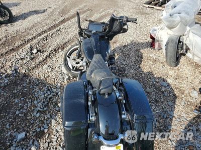 Zdjęcie 6 z 8 samochodu: 2017 HARLEY-DAVIDSON FLHXS STREET GLIDE SPECIAL VIN:1HD1KRC17HB603081 - miniatura