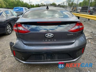 Zdjęcie 6 z 12 samochodu: 2018 HYUNDAI IONIQ LIMITED VIN:KMHC85LCXJU081765 - miniatura