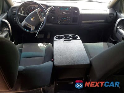 Zdjęcie 8 z 11 samochodu: 2011 CHEVROLET SILVERADO K1500 LT VIN:3GCPKSE30BG376980 - miniatura