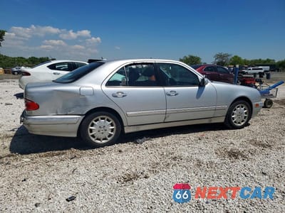 Trzecie zdjęcie samochodu z tyłu: 2000 MERCEDES-BENZ E 320 VIN:WDBJF65J7YB148619 - miniatura