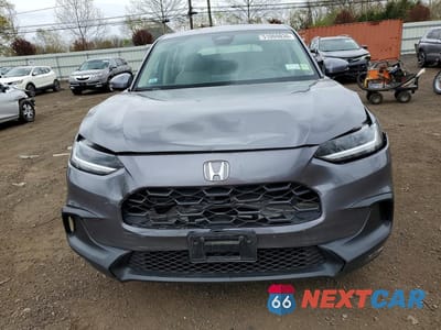 Piąte zdjęcie samochodu w środku: 2024 HONDA HR-V LX VIN:3CZRZ2H39RM766501 - miniatura