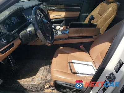 Zdjęcie 7 z 12 samochodu: 2013 BMW 740 LXI VIN:WBAYF4C54DD281523 - miniatura