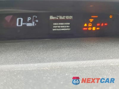 Zdjęcie 9 z 13 samochodu: 2017 TOYOTA PRIUS C ONE VIN:JTDKDTB3XH1598545 - miniatura