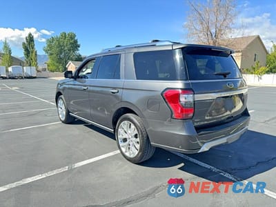 Trzecie zdjęcie samochodu z tyłu: 2020 FORD EXPEDITION PLATINUM VIN:1FMJU1MT8LEA63448 - miniatura