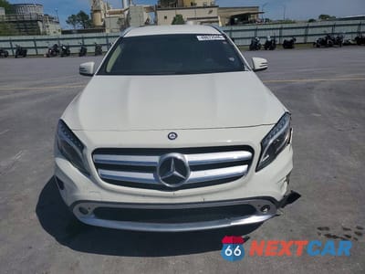 Piąte zdjęcie samochodu w środku: 2015 MERCEDES-BENZ GLA 250 4MATIC VIN:WDCTG4GB7FJ111147 - miniatura