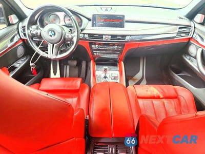 Zdjęcie 8 z 12 samochodu: 2019 BMW X6 M VIN:5YMKW8C52KLR38362 - miniatura
