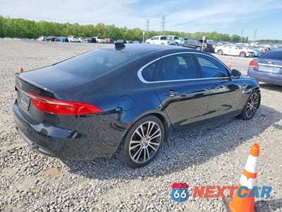 Trzecie zdjęcie samochodu z tyłu: 2016 JAGUAR XF PRESTIGE VIN:SAJBE4BV6GCY19440 - miniatura