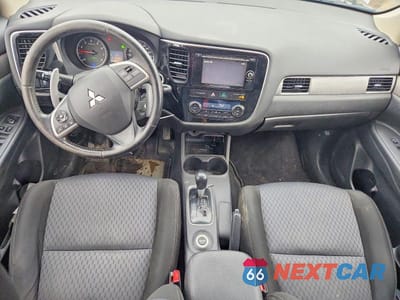 Zdjęcie 8 z 11 samochodu: 2015 MITSUBISHI OUTLANDER SE VIN:JA4JZ3AX0FZ602984 - miniatura