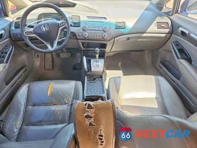 Zdjęcie 8 z 12 samochodu: 2010 HONDA CIVIC EXL VIN:19XFA1F98AE006026 - miniatura