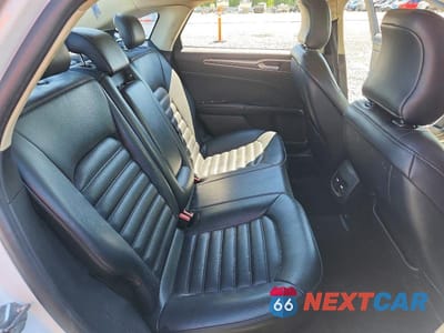 Zdjęcie 10 z 12 samochodu: 2019 FORD FUSION SEL VIN:3FA6P0CD5KR138842 - miniatura