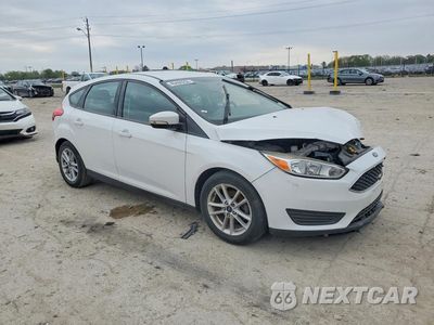 Czwarte zdjęcie samochodu z boku: 2017 FORD FOCUS SE VIN:1FADP3K22HL340375 - miniatura